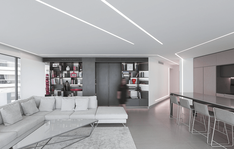 Натяжні стелі зі світловими лініями